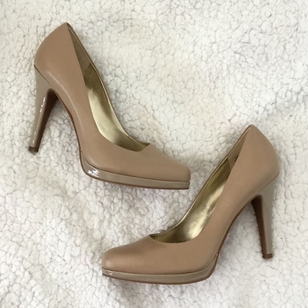 Nine West Nude Pumps